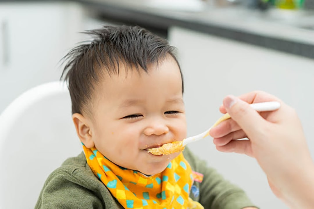 Chế độ ăn đa dạng và đủ chất giúp hỗ trợ sức khỏe và miễn dịch của trẻ khi đi học