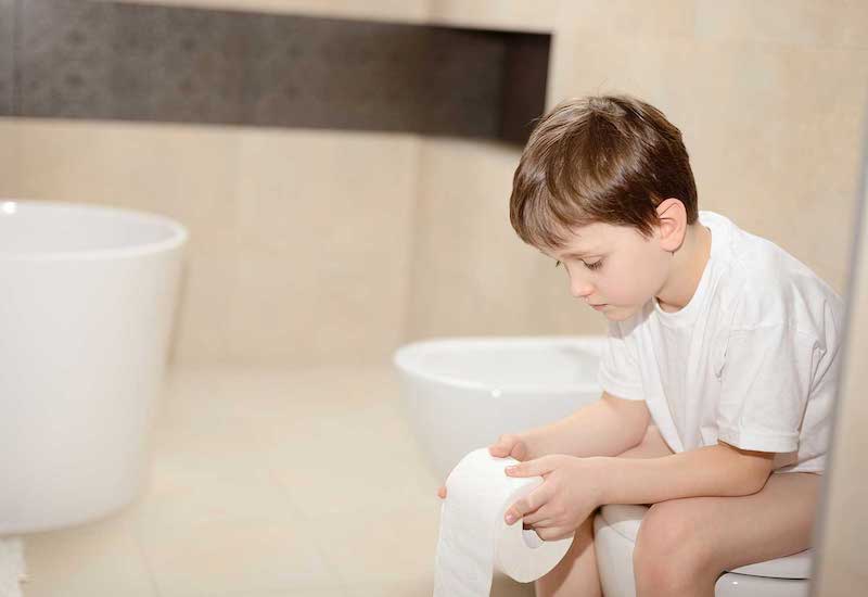 Nhiều người gặp phải tình trạng táo bón