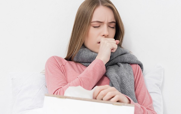 Rửa tay và đeo khẩu trang giúp giảm lây lan virus hô hấp trong mùa mưa