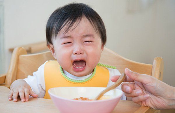 Trẻ biếng ăn có thể do nhiều nguyên nhân